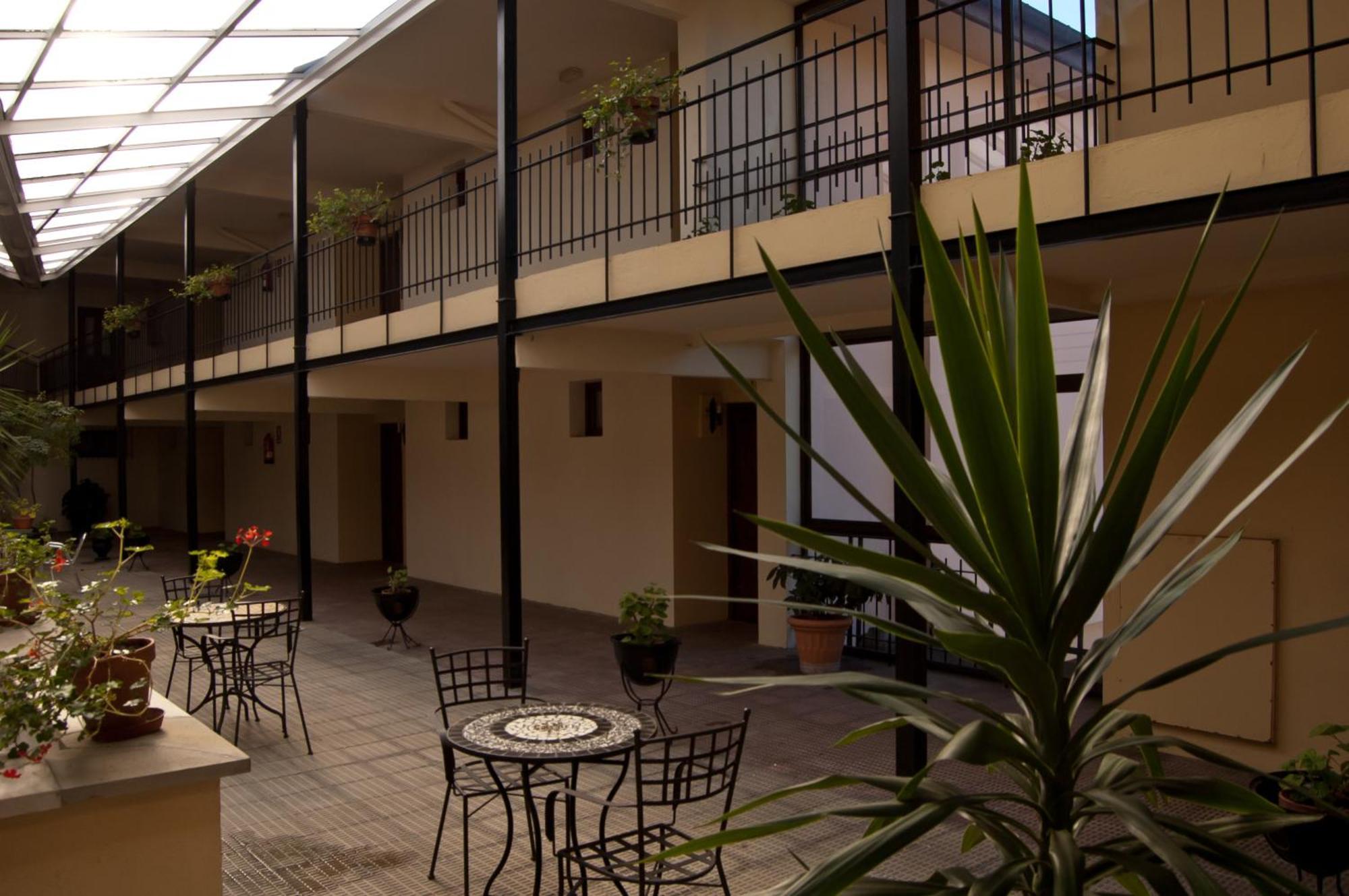 Hotel Urgain Oronoz-Mugaire Exteriör bild
